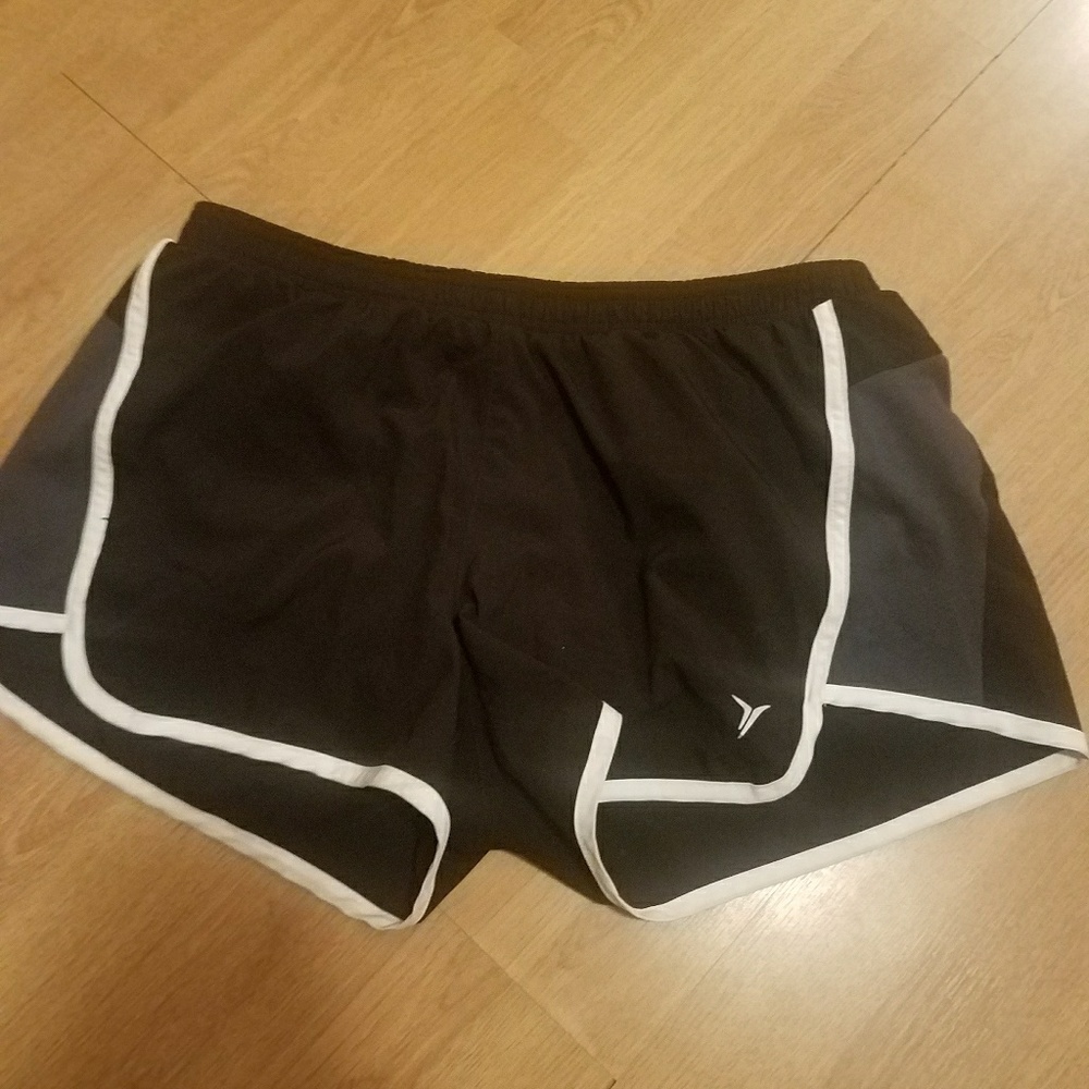 Old Navy active running shorts
